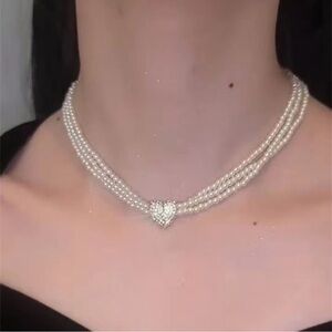 Elegant Pearl Heart Necklace